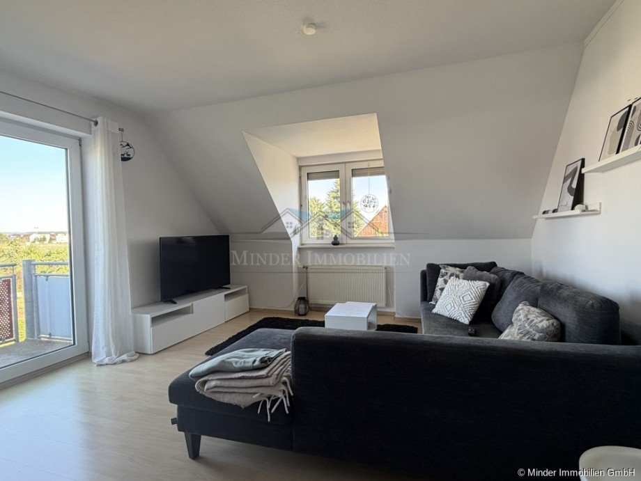 Wohn- und Essbereich Dachgeschosswohnung M�nzenberg / Gambach (Hessen)