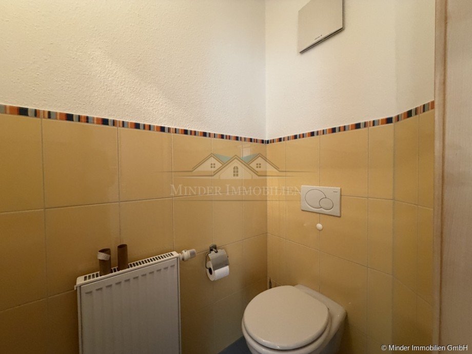 G�ste-WC Erdgeschosswohnung Langg�ns