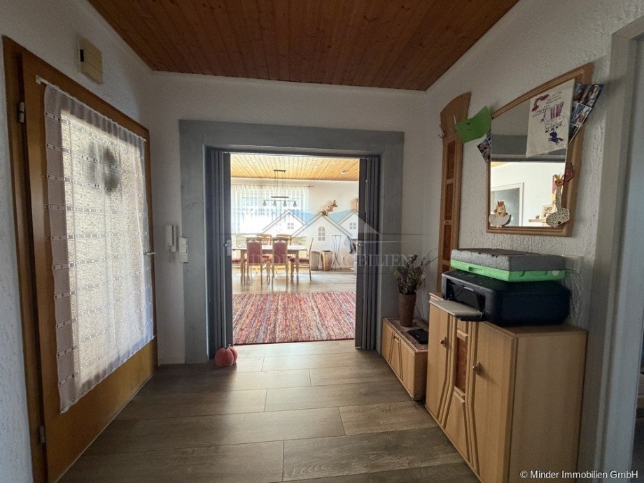 Flur Erdgeschosswohnung M�nzenberg / Gambach (Hessen)