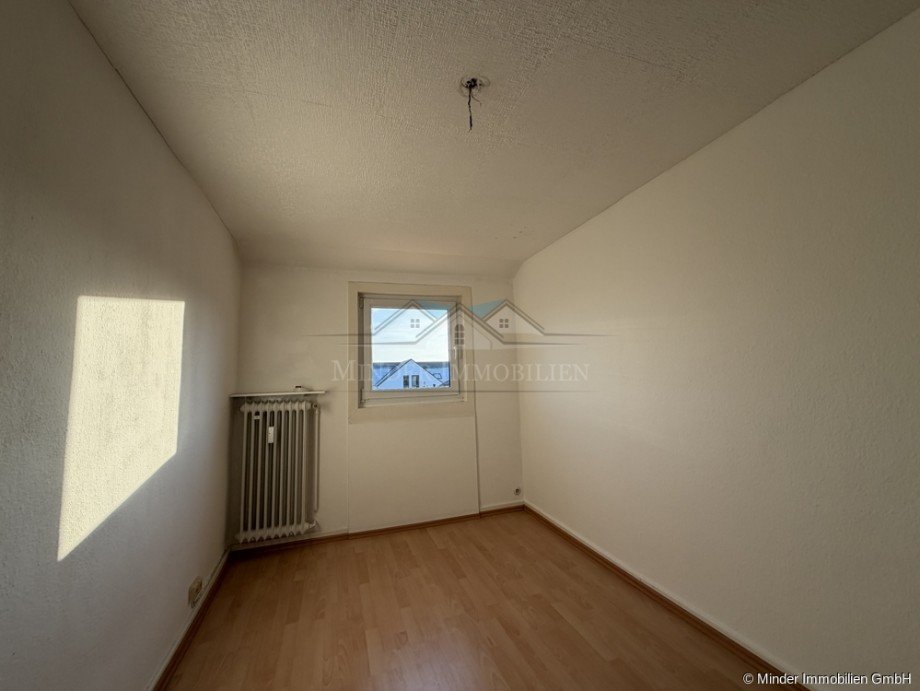 Zimmer 1 Dachgeschosswohnung Butzbach