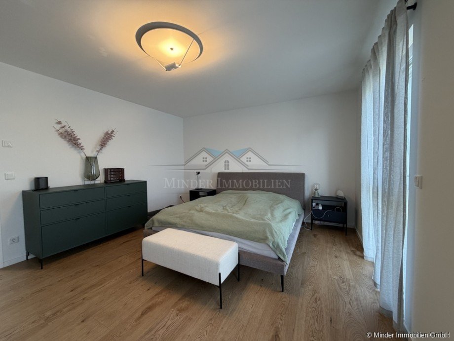 Schlafzimmer Doppelhaush�lfte W�llstadt