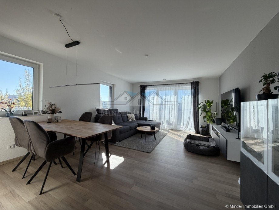 Wohn- und Essbereich Etagenwohnung Butzbach
