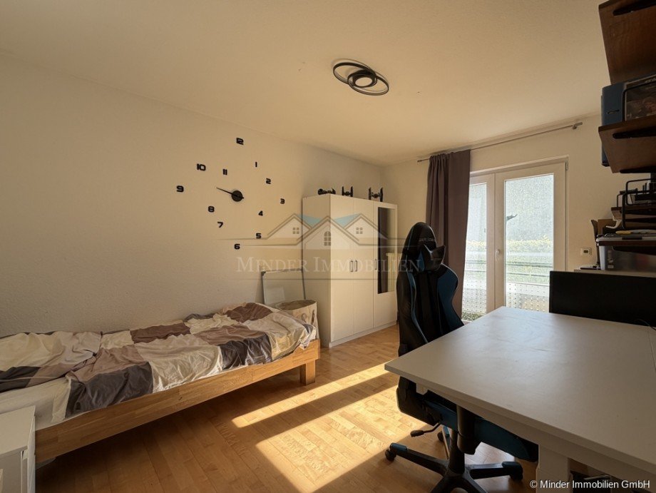 Schlafzimmer Erdgeschosswohnung Langg�ns