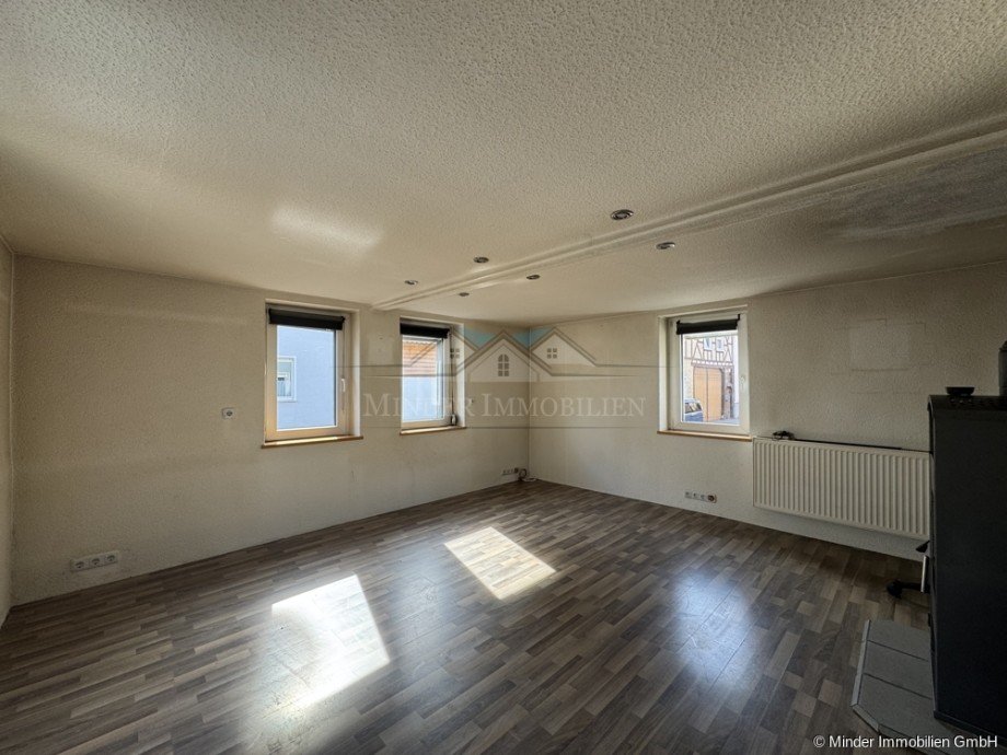 Wohnzimmer - EG Einfamilienhaus Butzbach / Fauerbach vor der H�he