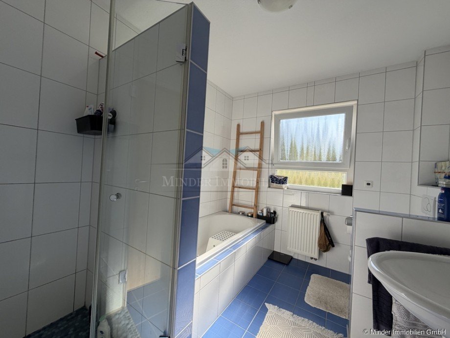 Bad Erdgeschosswohnung Langg�ns