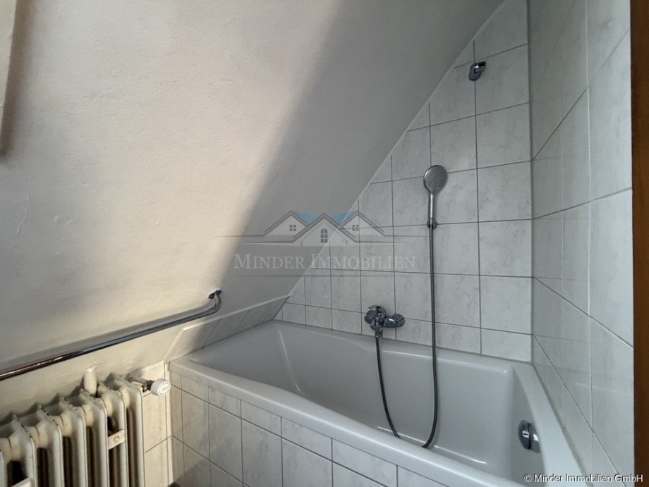 Bad Dachgeschosswohnung Butzbach