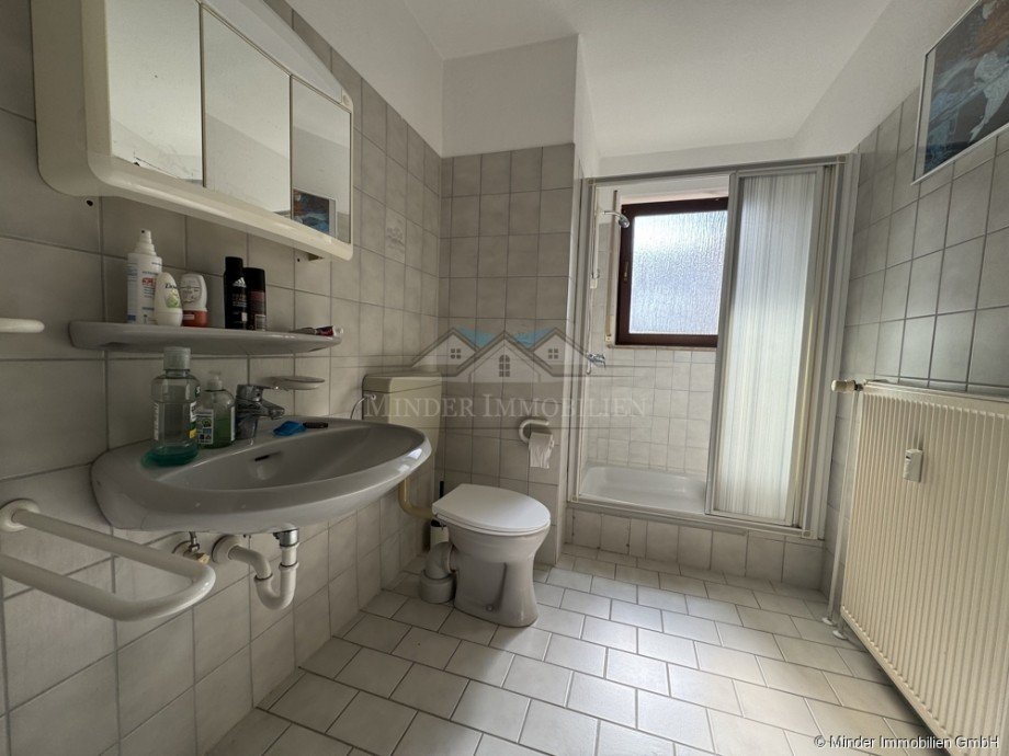 Bad Etagenwohnung Butzbach / Griedel