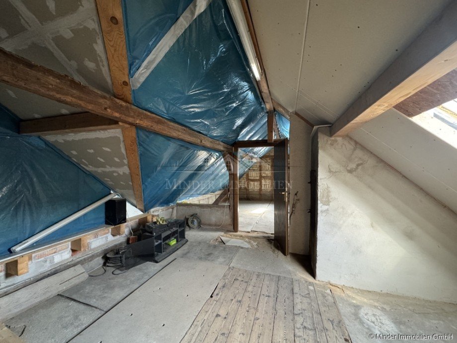 Zimmer - DG Einfamilienhaus Butzbach / Fauerbach vor der H�he