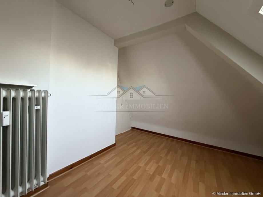 Zimmer 3 Dachgeschosswohnung Butzbach