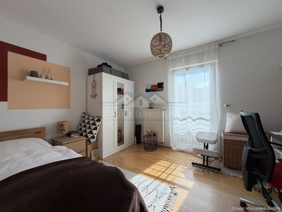 Zimmer Erdgeschosswohnung Langg�ns